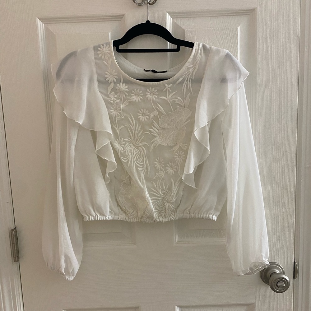 Lulus white cropped blouse